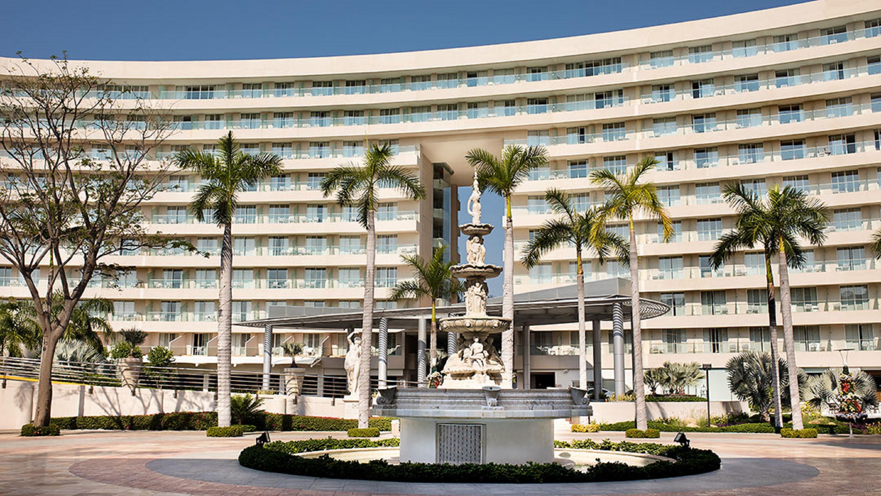 Palacio Mundo Imperial Riviera Diamante Acapulco Extérieur photo The Fontainebleau Hotel