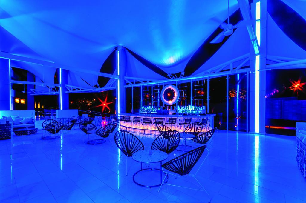 Palacio Mundo Imperial Riviera Diamante Acapulco Extérieur photo The bar at the Sky Bar