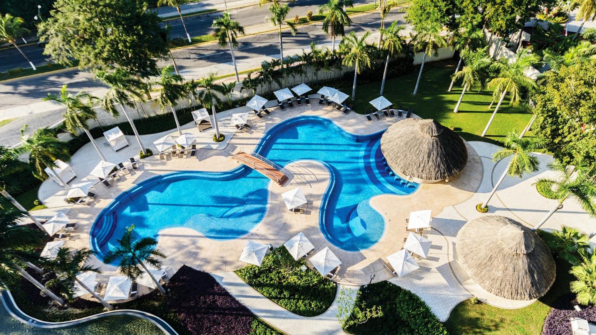 Palacio Mundo Imperial Riviera Diamante Acapulco Extérieur photo Aerial view of the pool at the Hotel